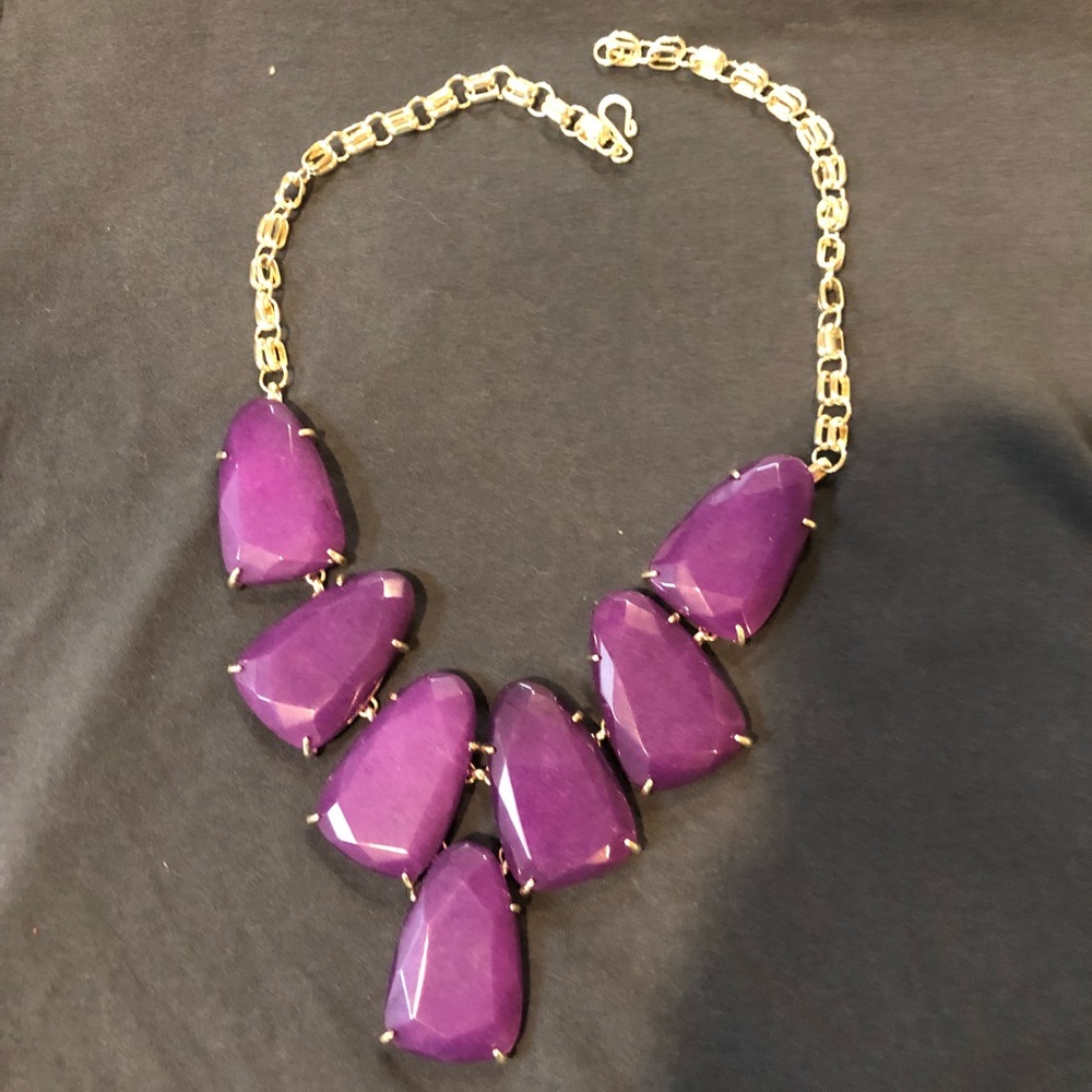 Kendra Scott necklace